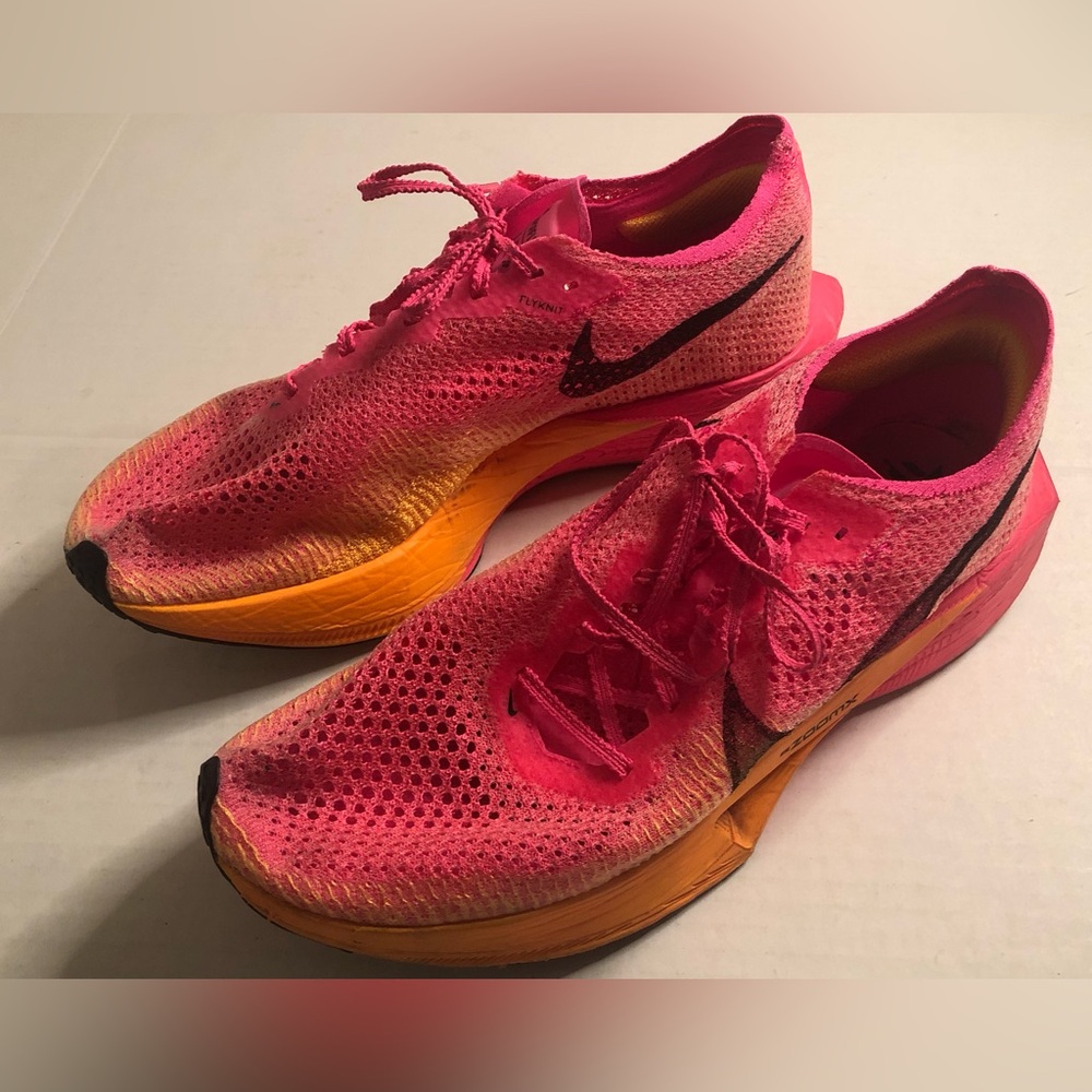 Nike ZoomX VaporFly Next% 3 shoes Men’s Size 12 Flyknit Hyper Pink Laser Orange